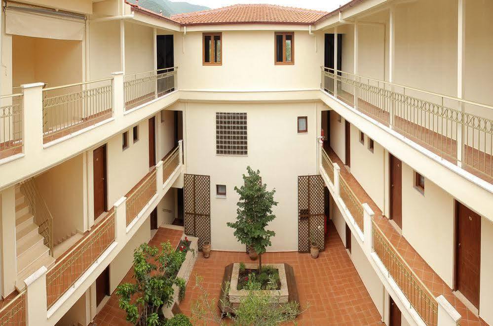 Electra Hotel 4*
